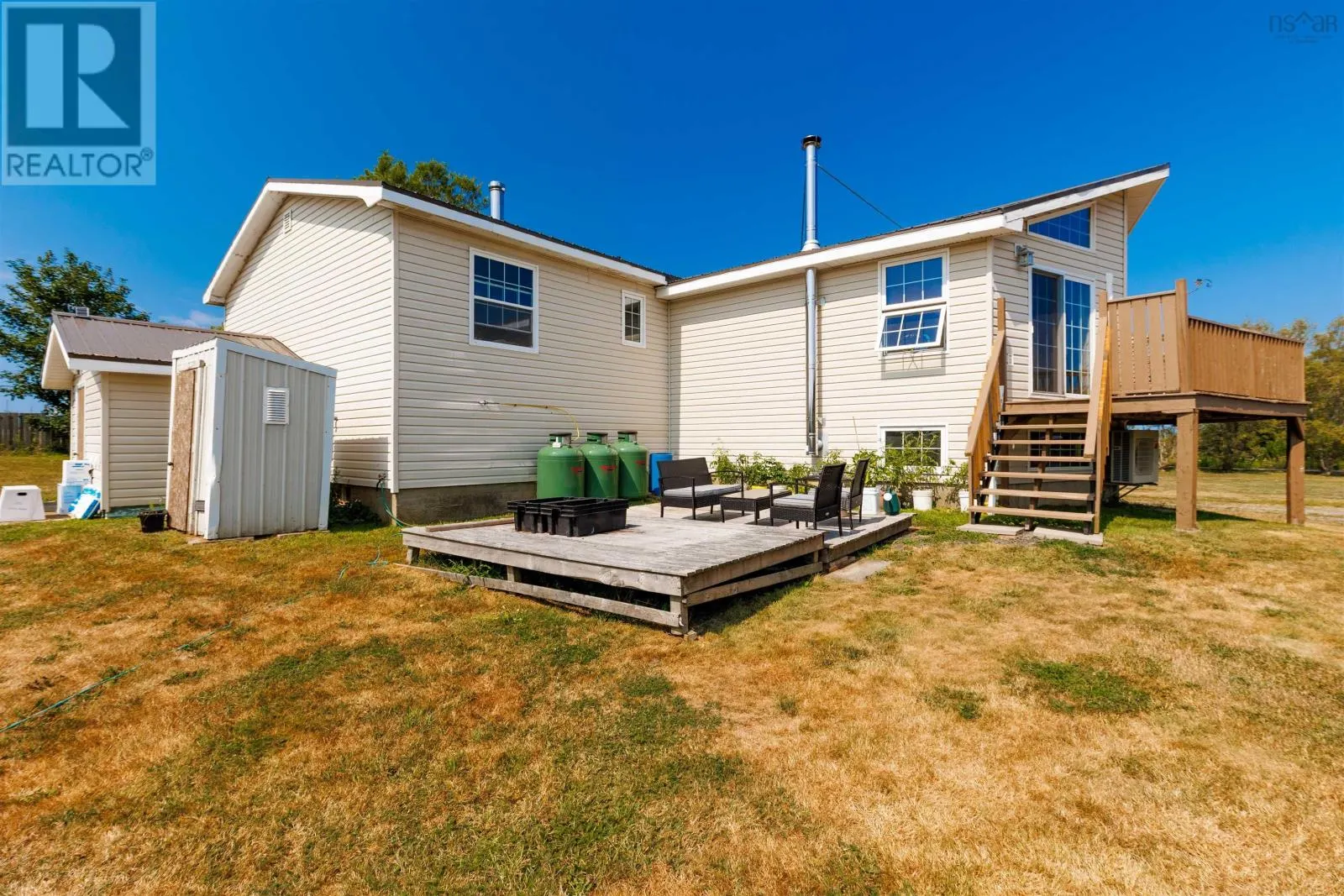 14 Pine Lane