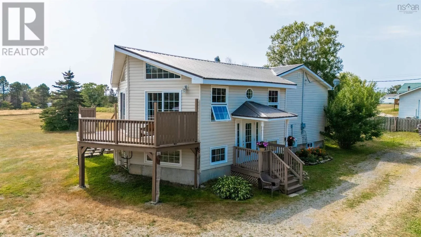 14 Pine Lane