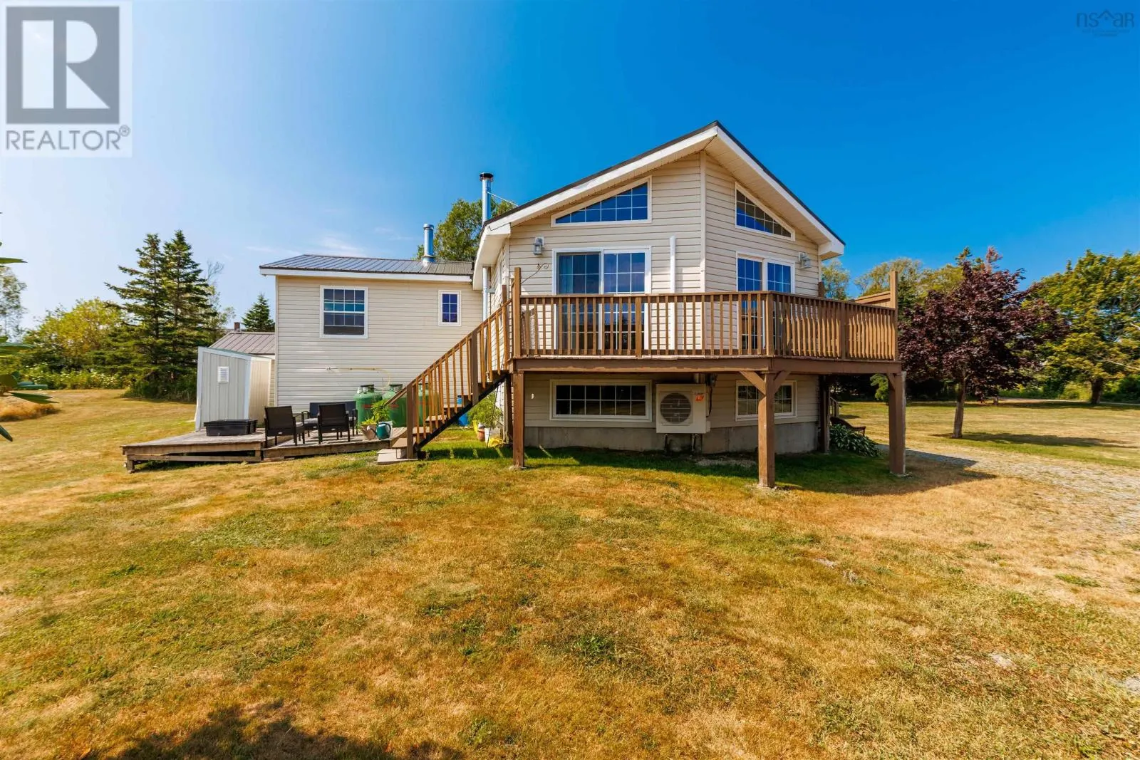 14 Pine Lane