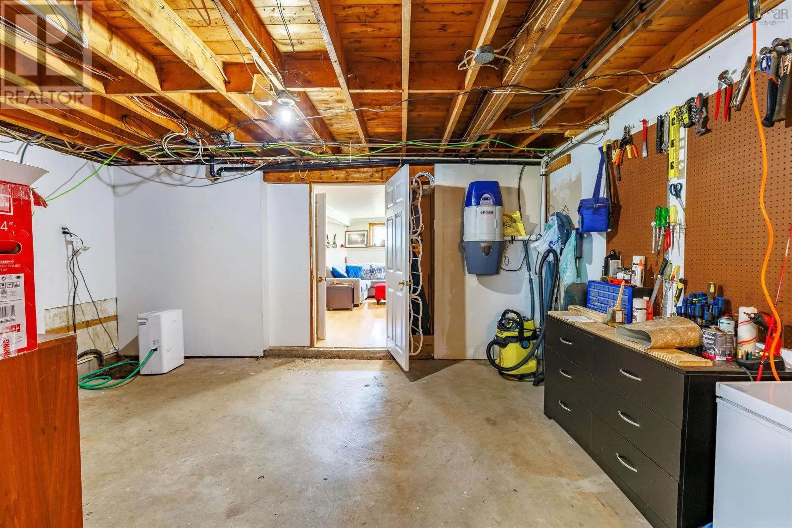 14 Pine Lane