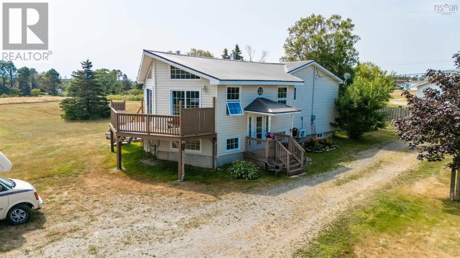 14 Pine Lane