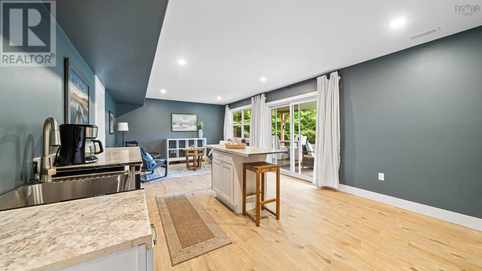 456 Magenta Drive