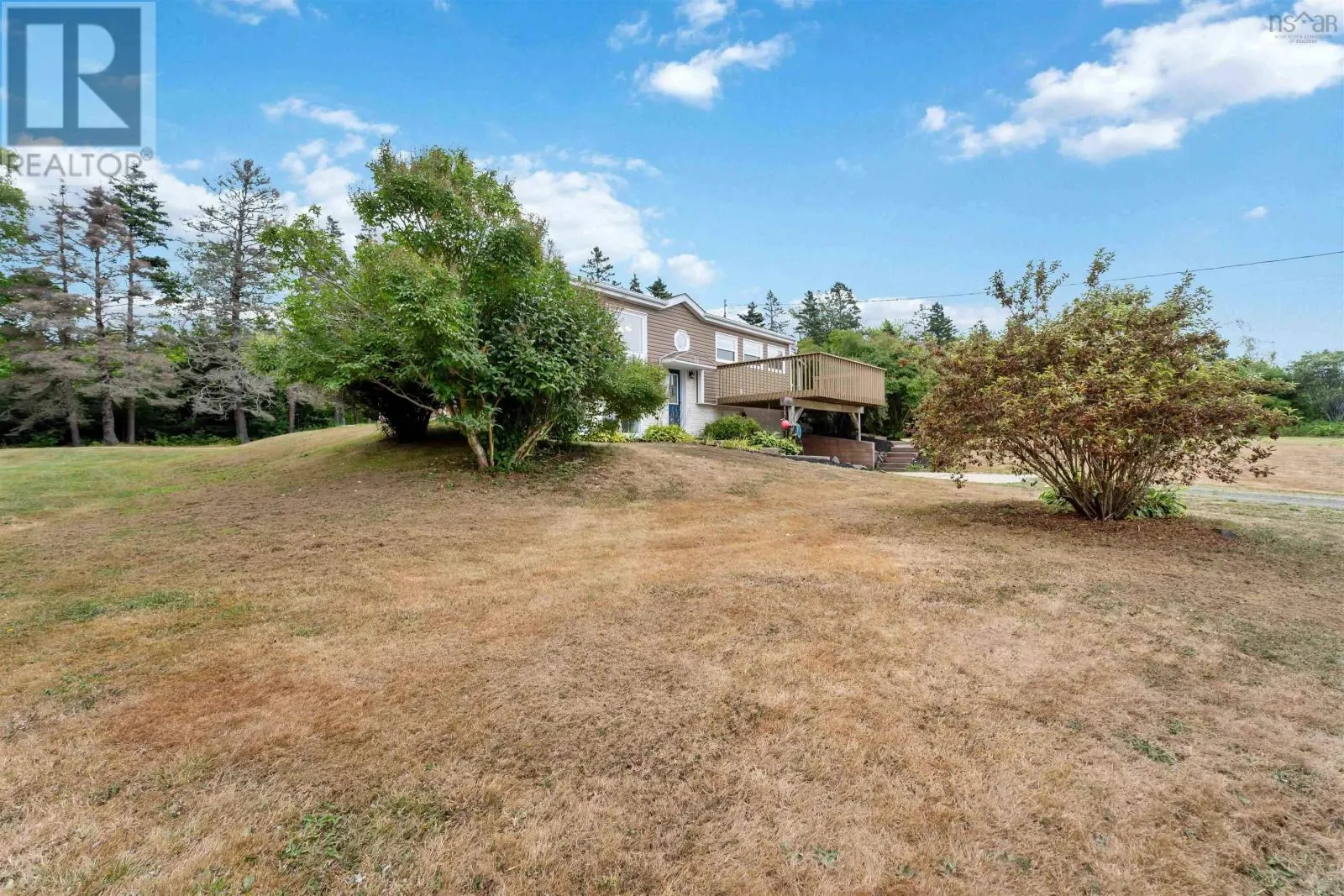 76 Marsh Road