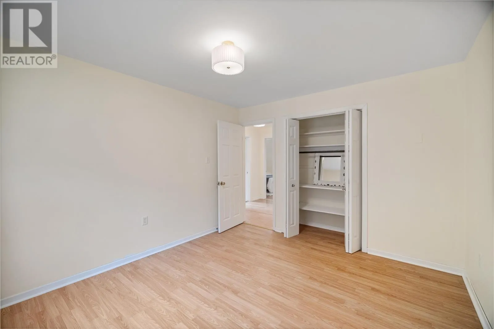 10 Emerald Drive