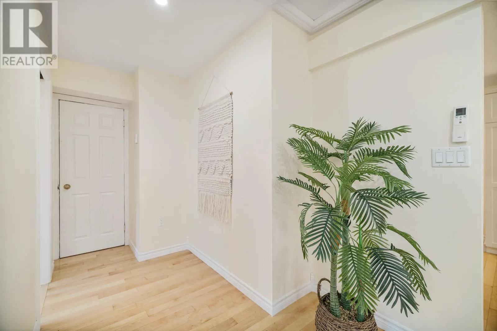 10 Emerald Drive