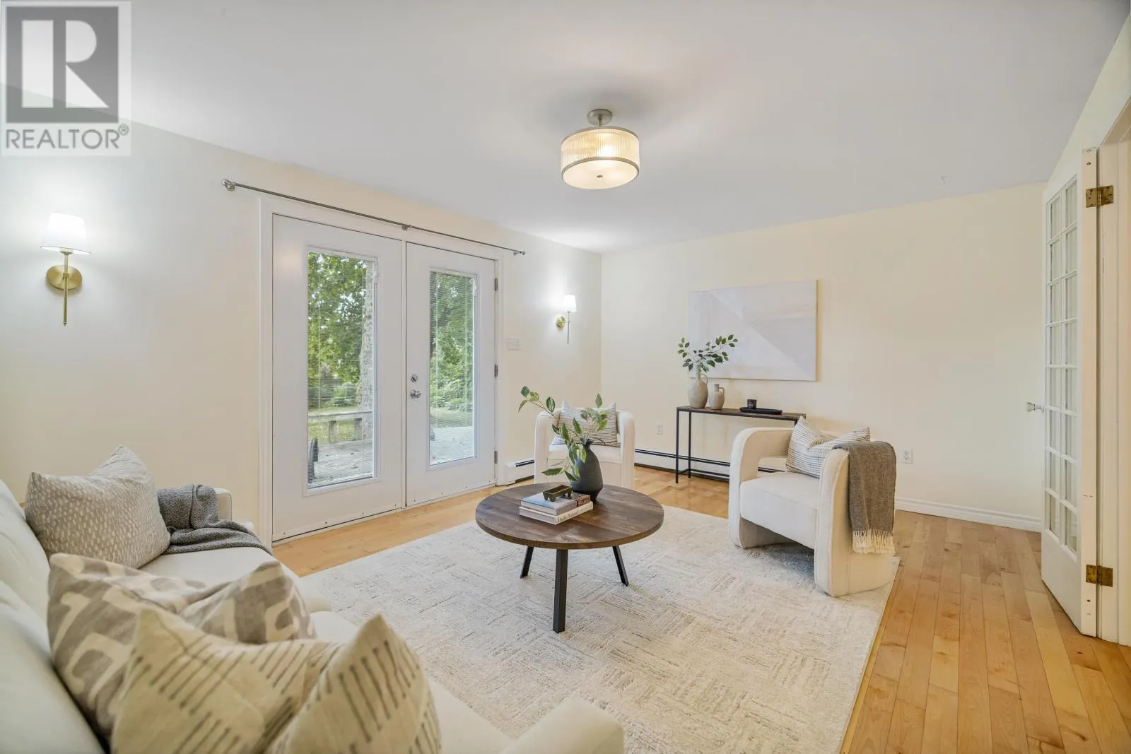 10 Emerald Drive