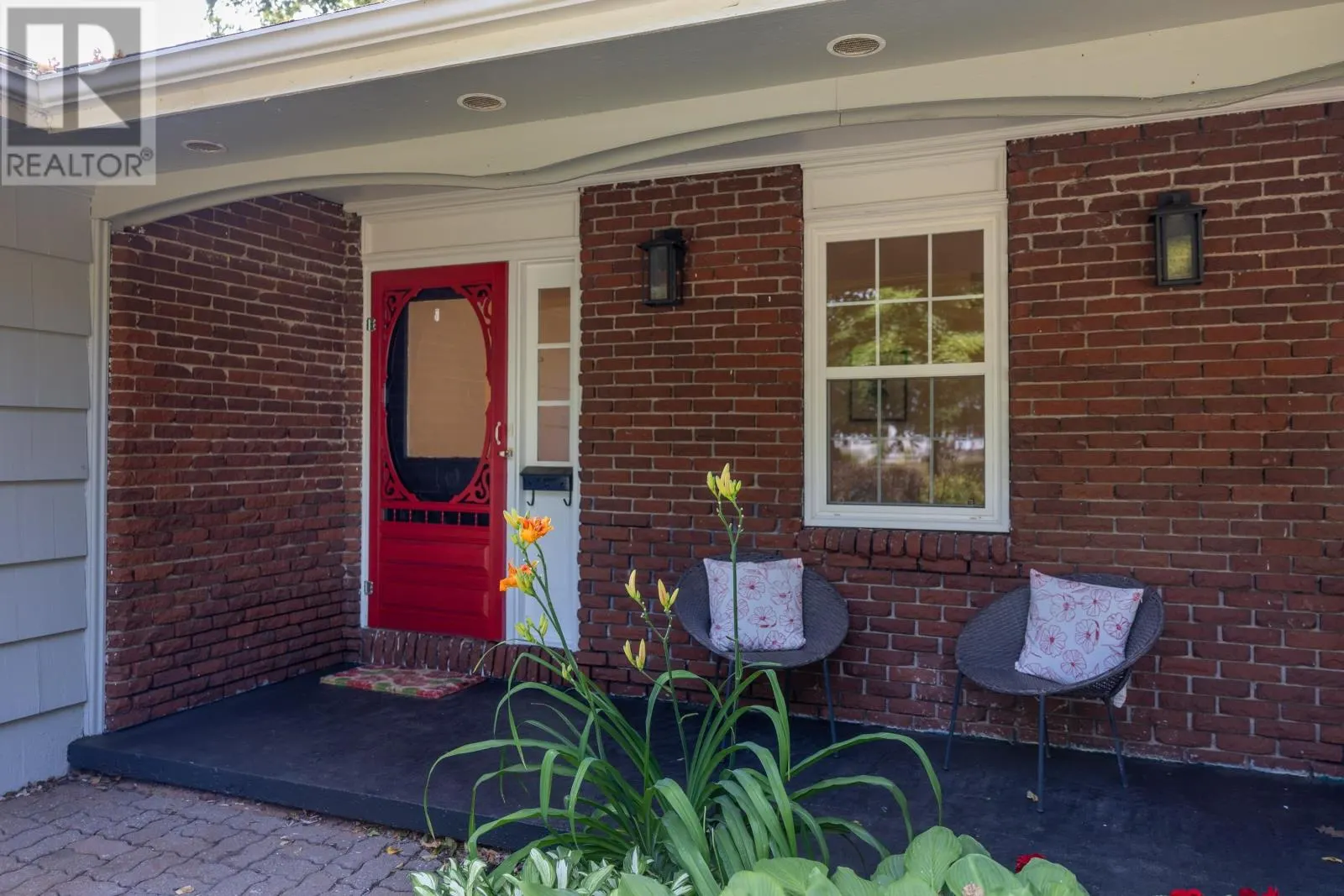 10 Emerald Drive