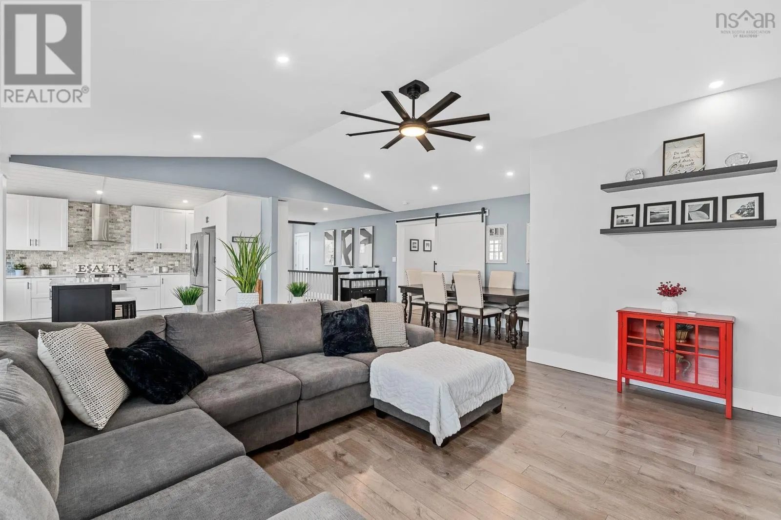 704 Waverley Road