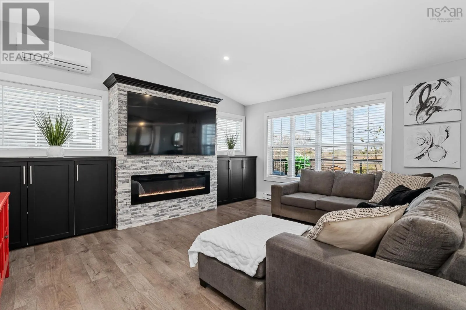 704 Waverley Road