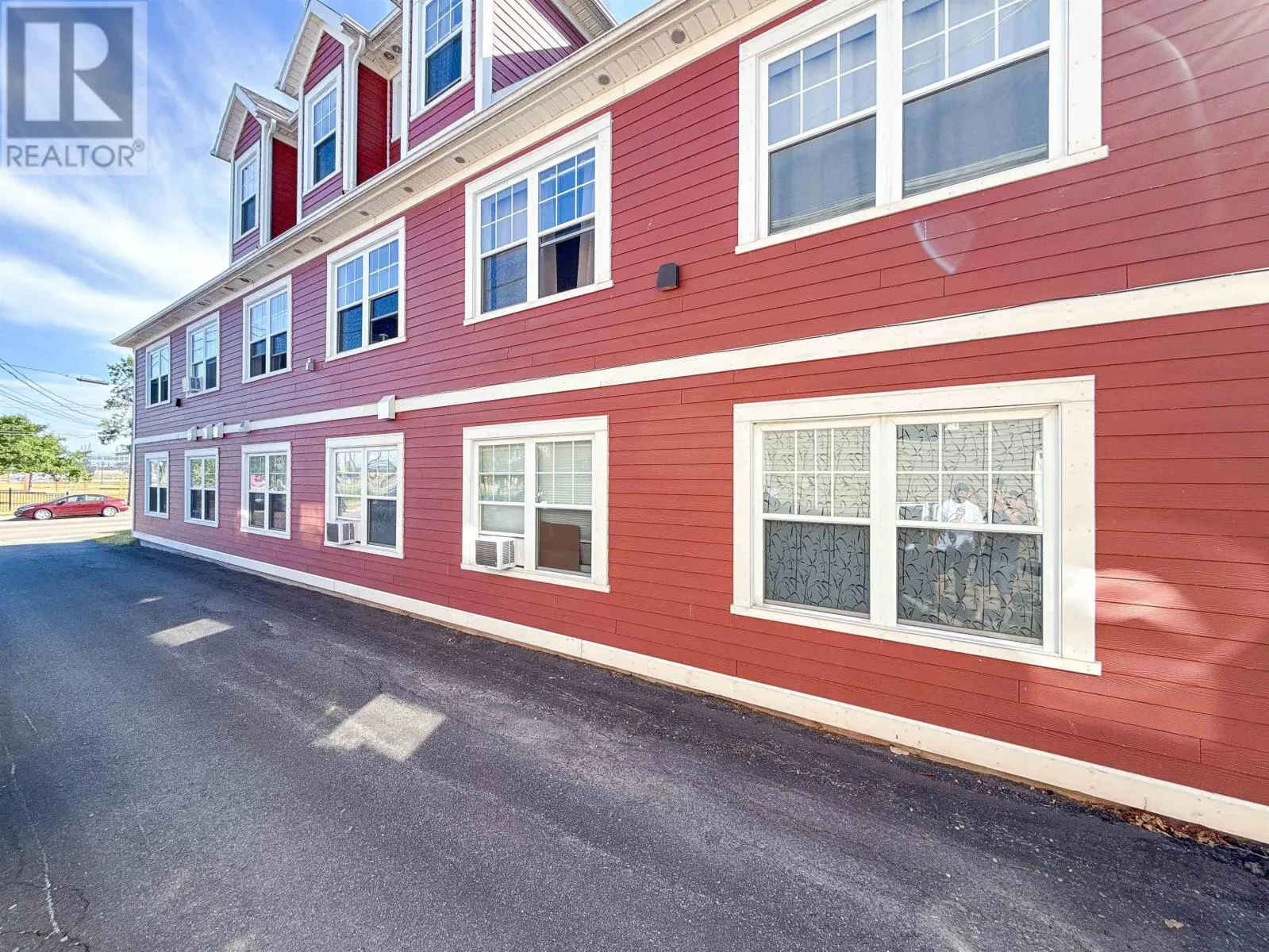 343 Kent Street