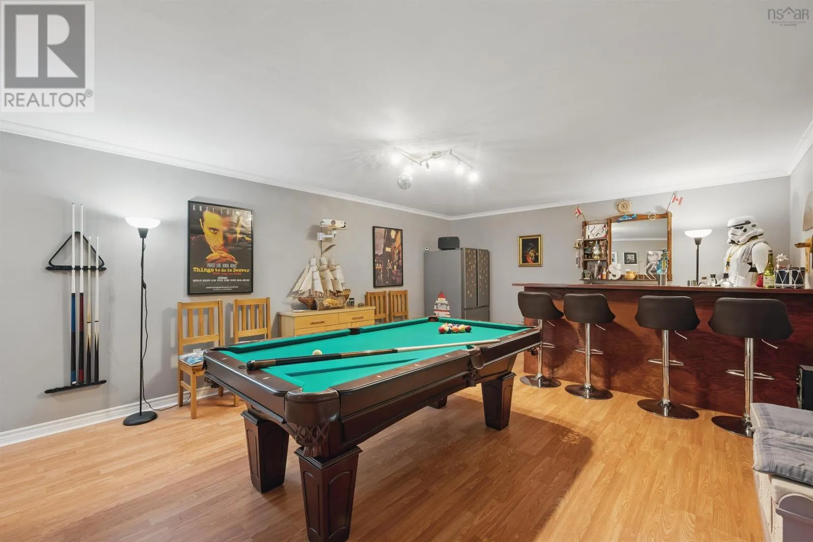 297 Leslie Road