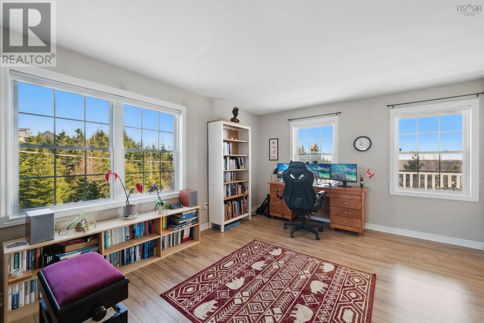 297 Leslie Road