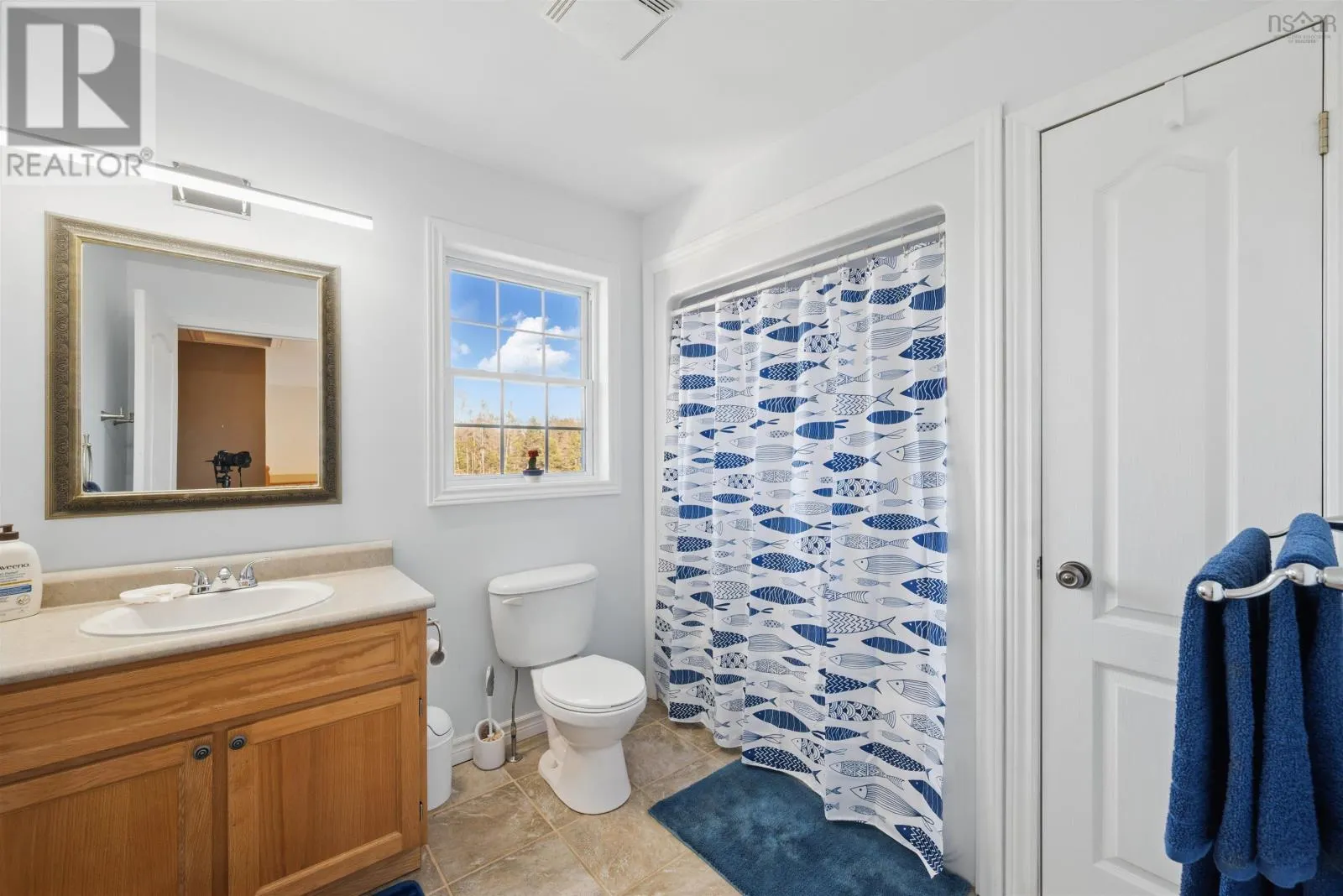 297 Leslie Road
