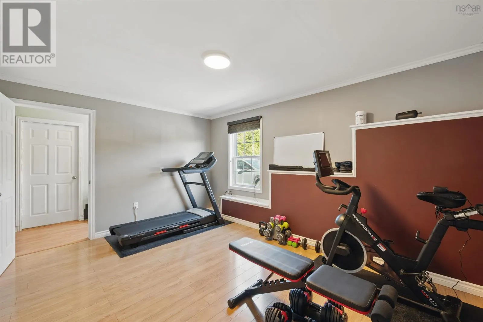 297 Leslie Road