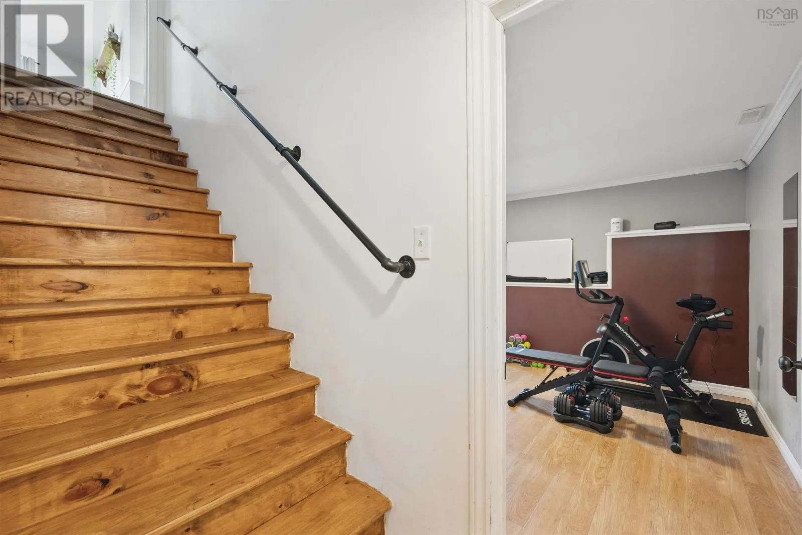 297 Leslie Road