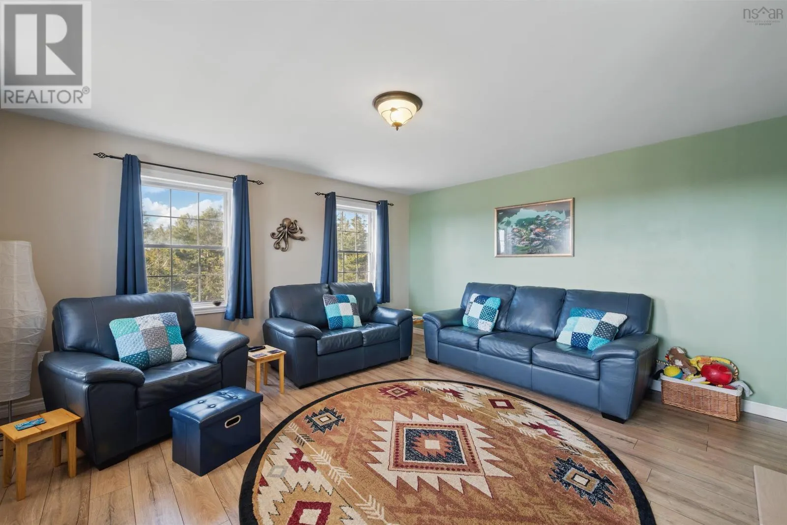 297 Leslie Road