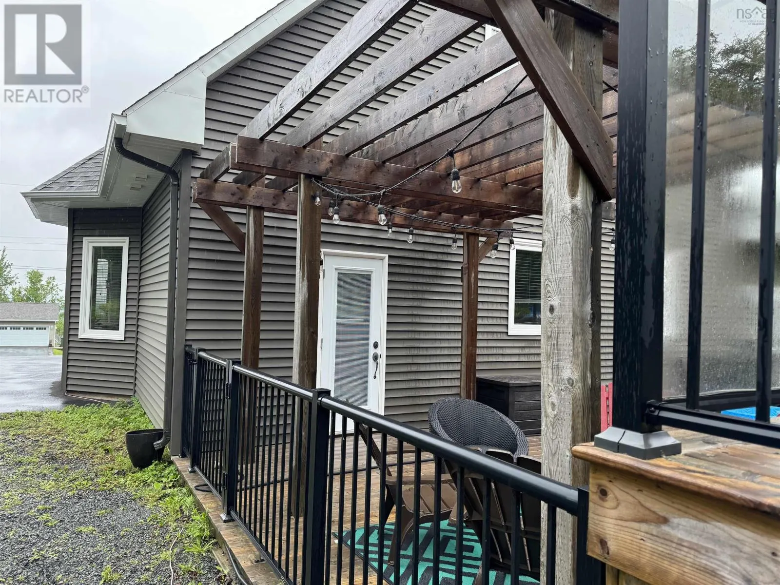 77 Fir Avenue