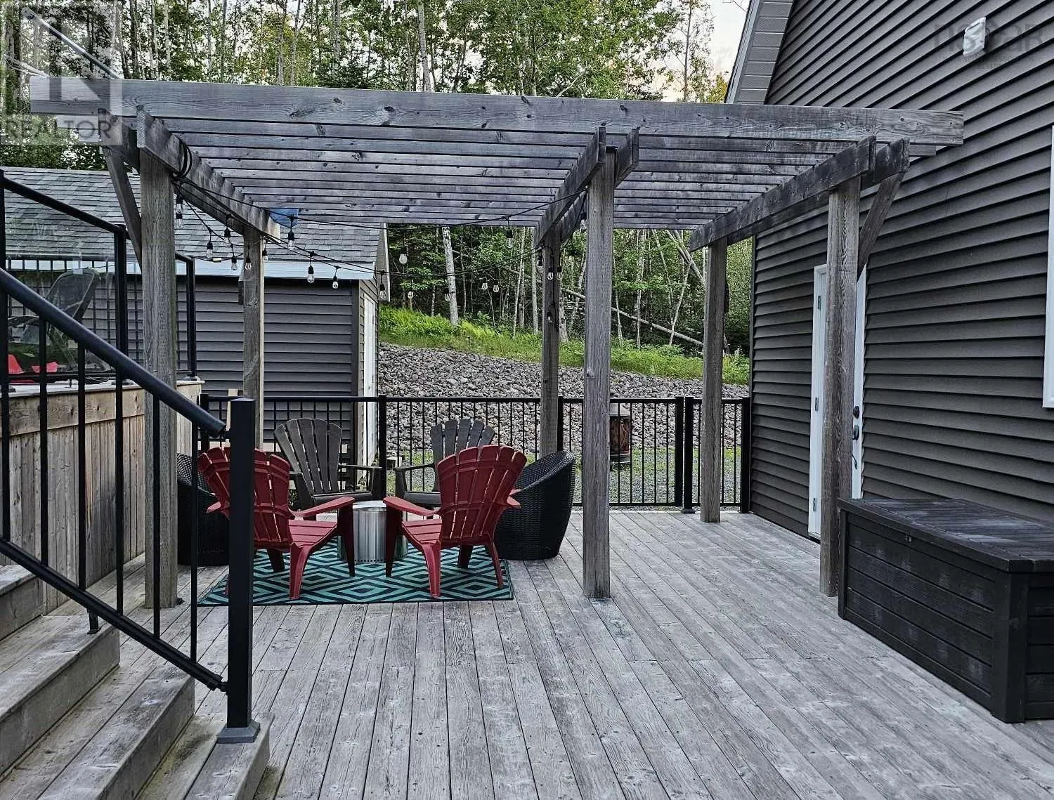 77 Fir Avenue