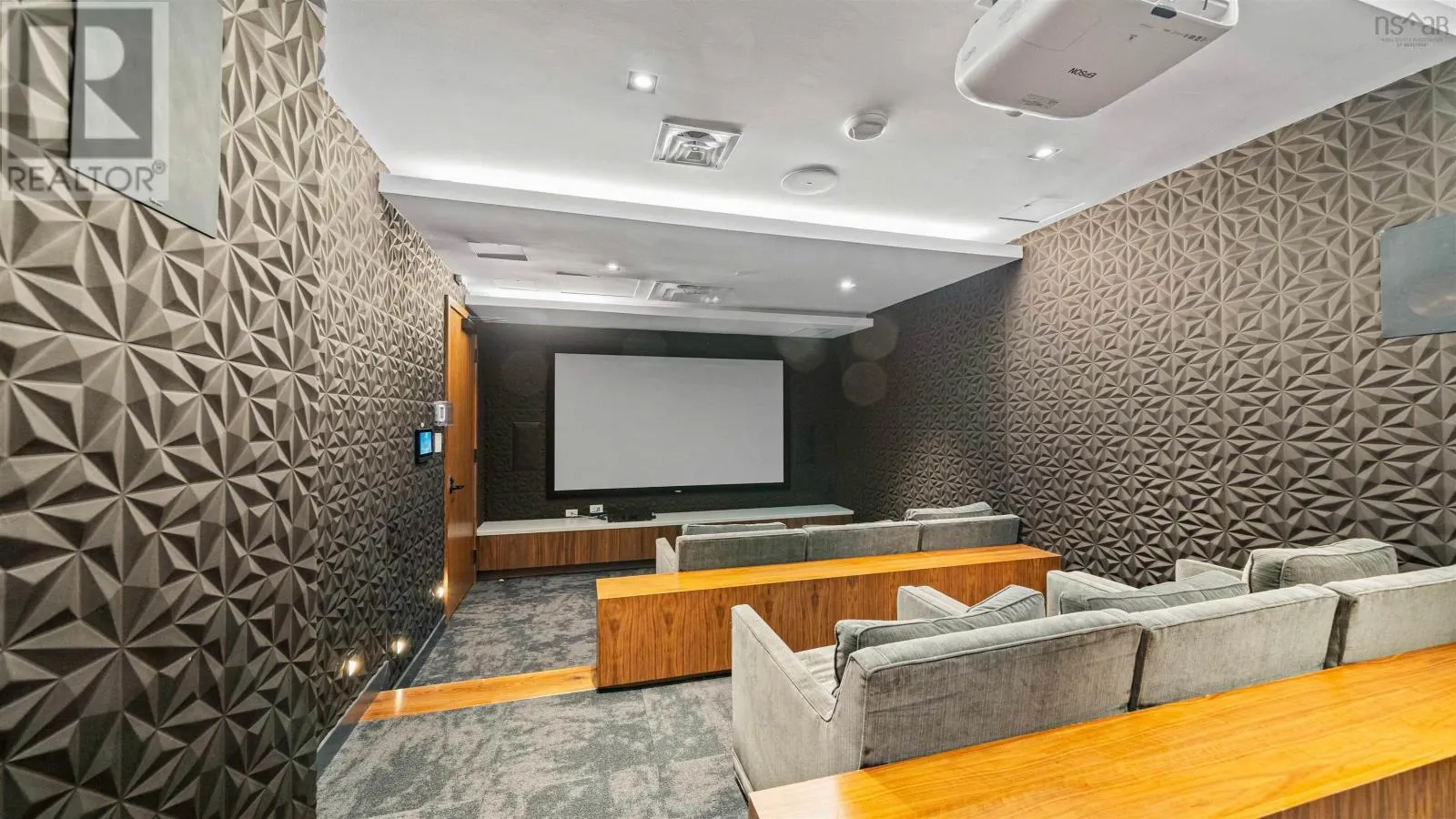 1650 1103 Granville Street