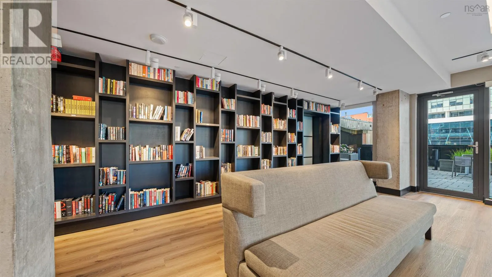 1650 1103 Granville Street