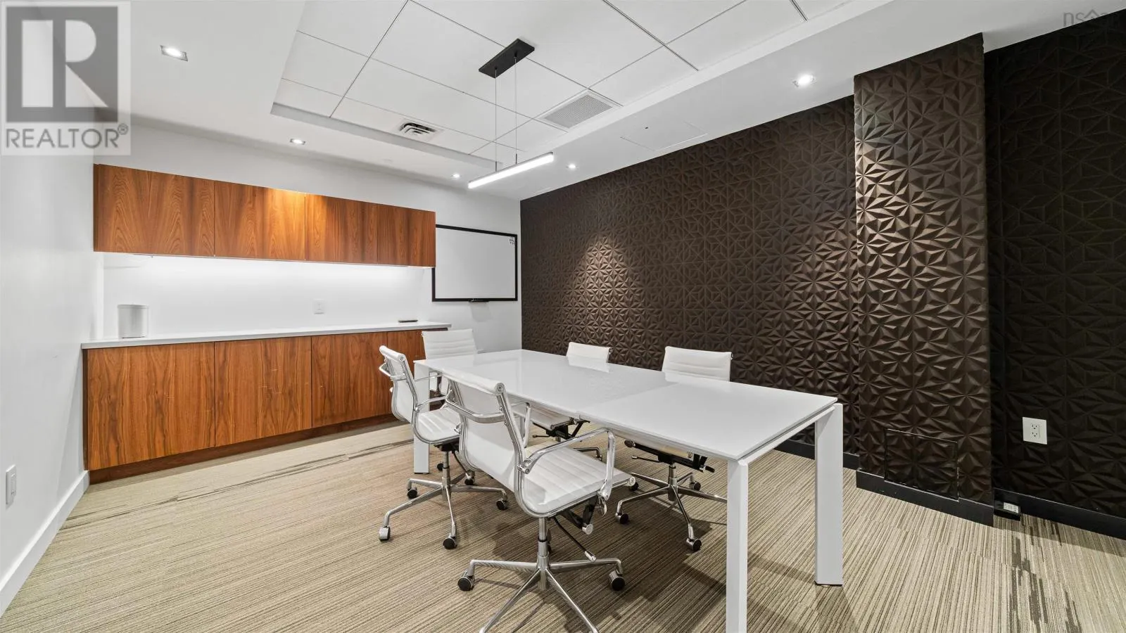 1650 1103 Granville Street