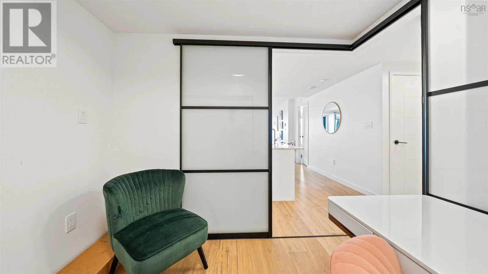 1650 1103 Granville Street