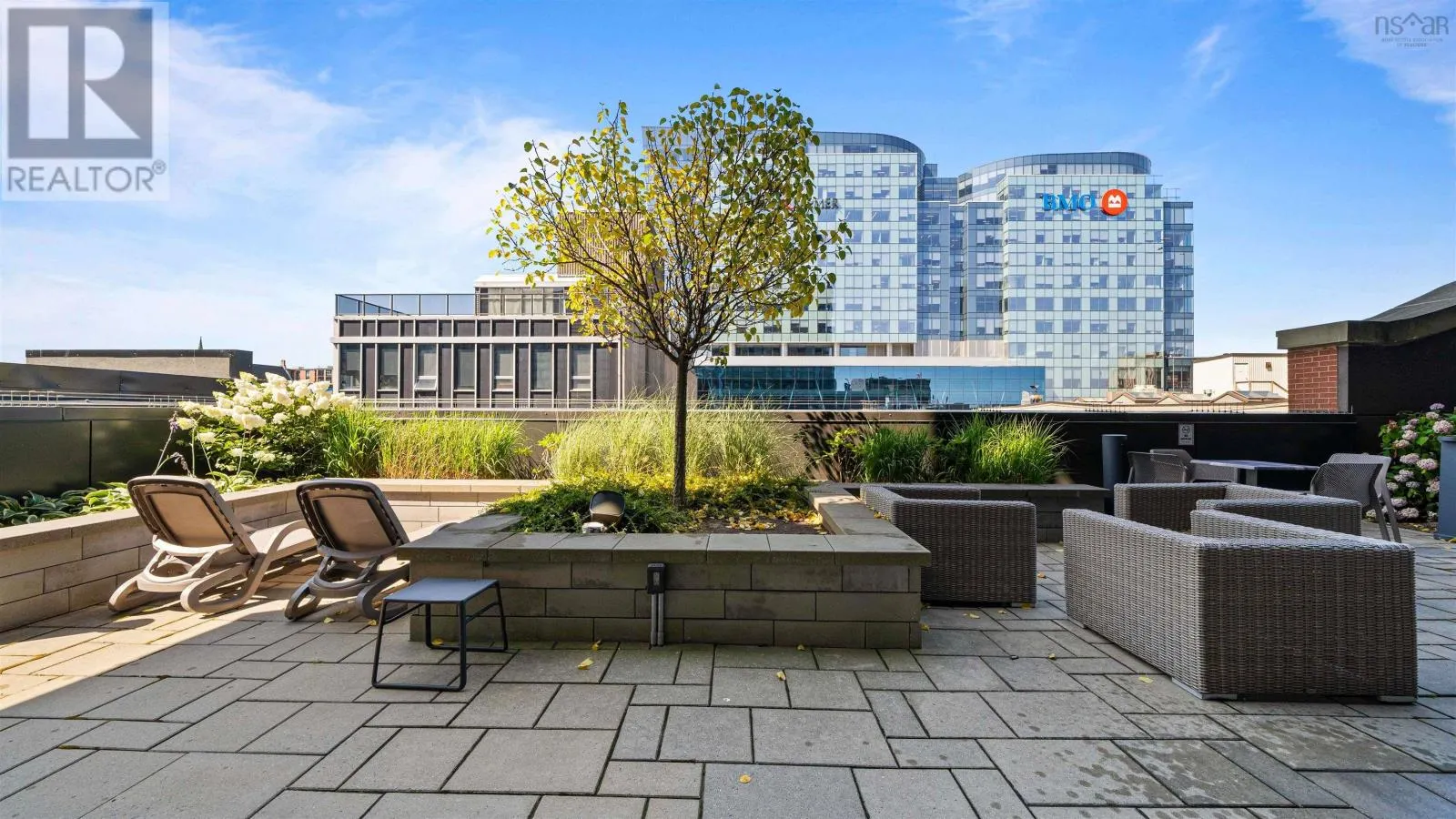 1650 1103 Granville Street