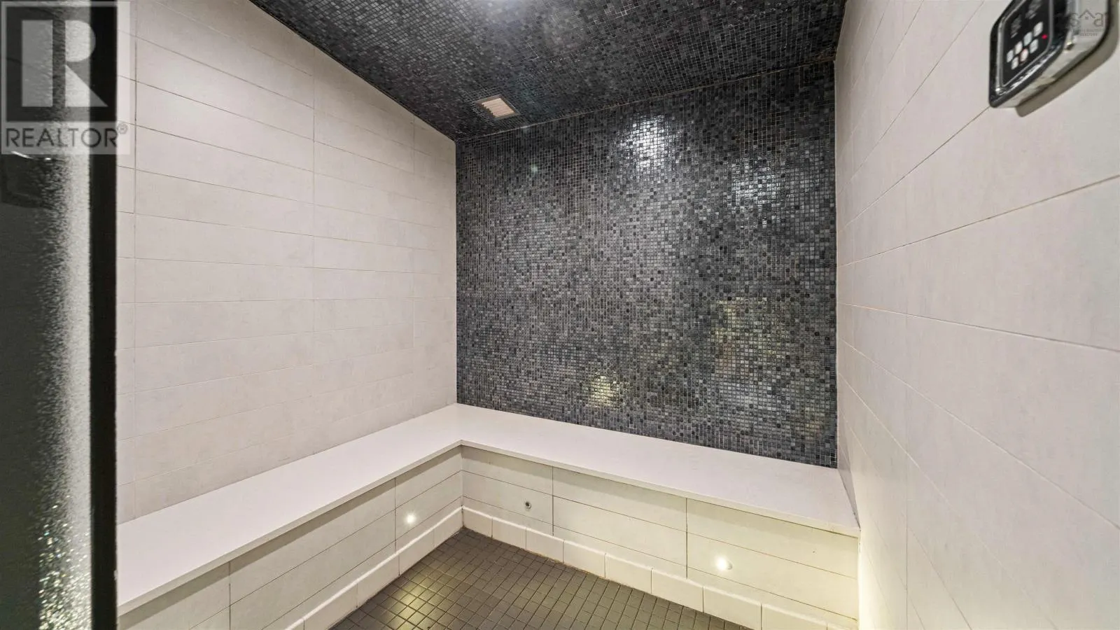 1650 1103 Granville Street