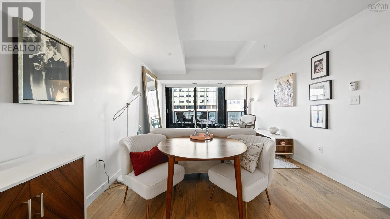 1650 1103 Granville Street