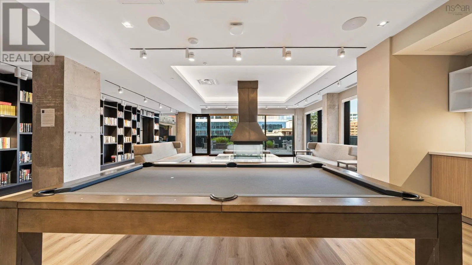 1650 1103 Granville Street