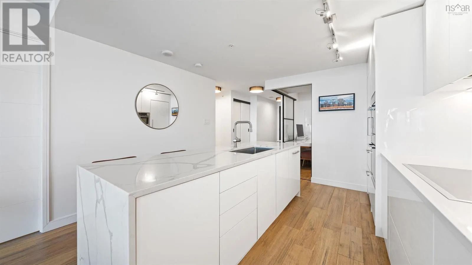 1650 1103 Granville Street