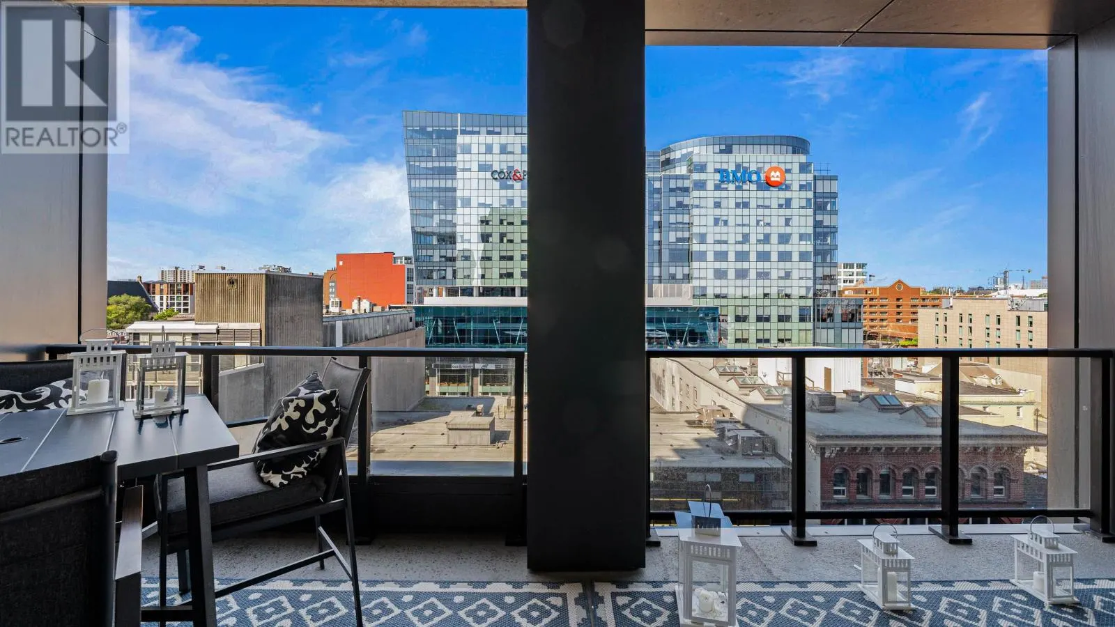1650 1103 Granville Street