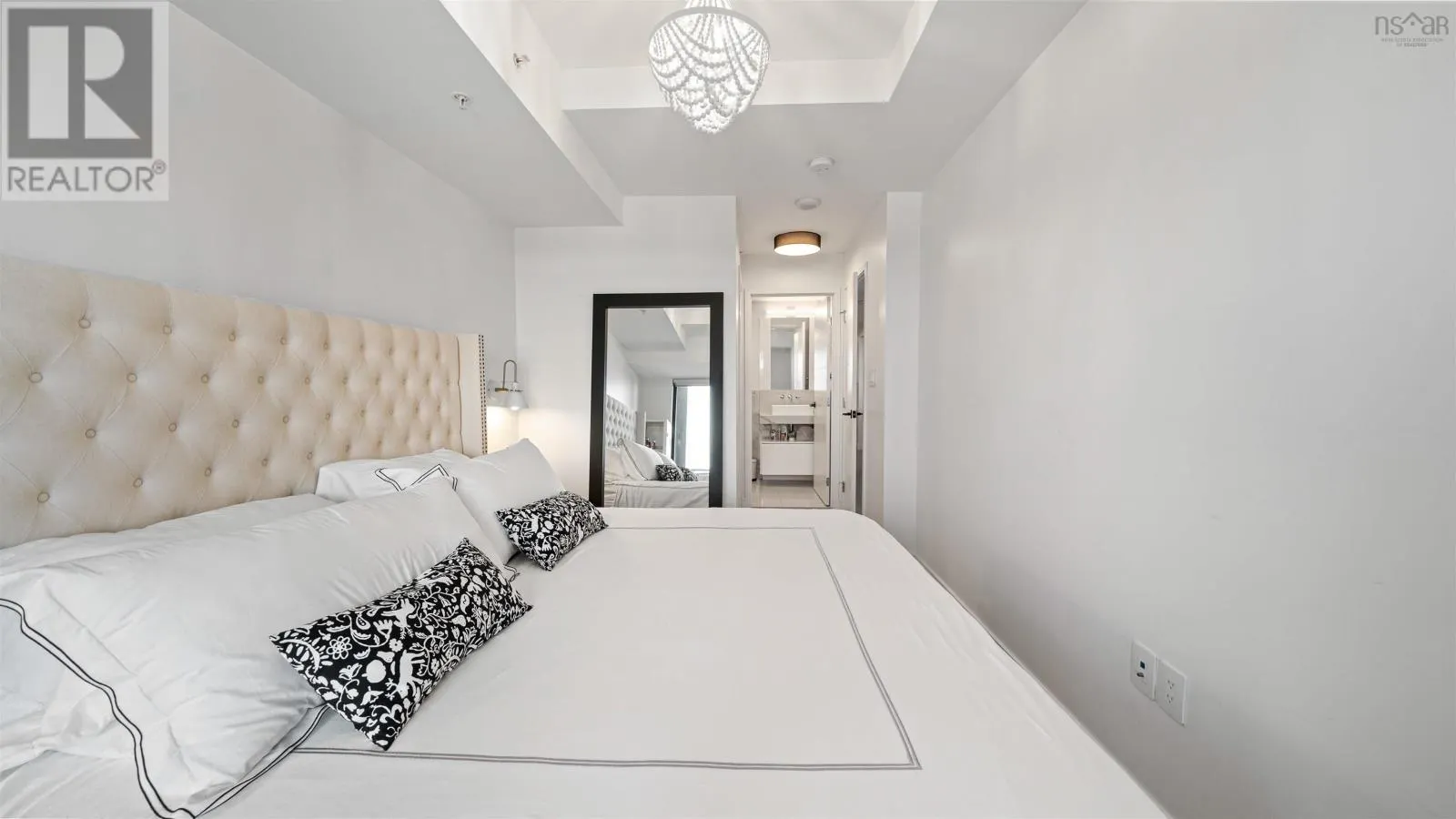 1650 1103 Granville Street