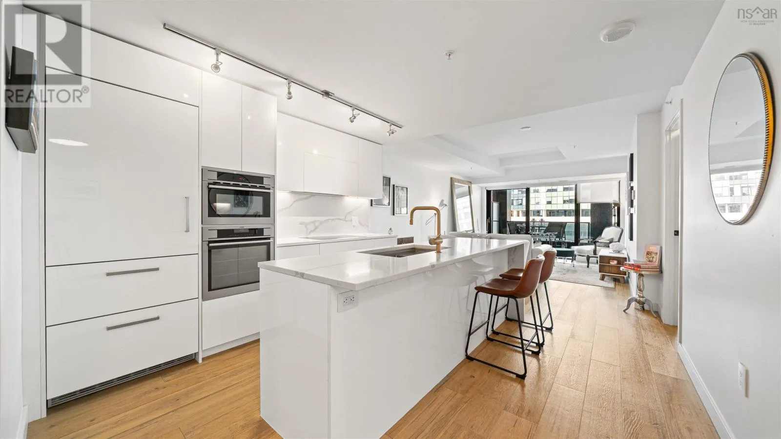 1650 1103 Granville Street