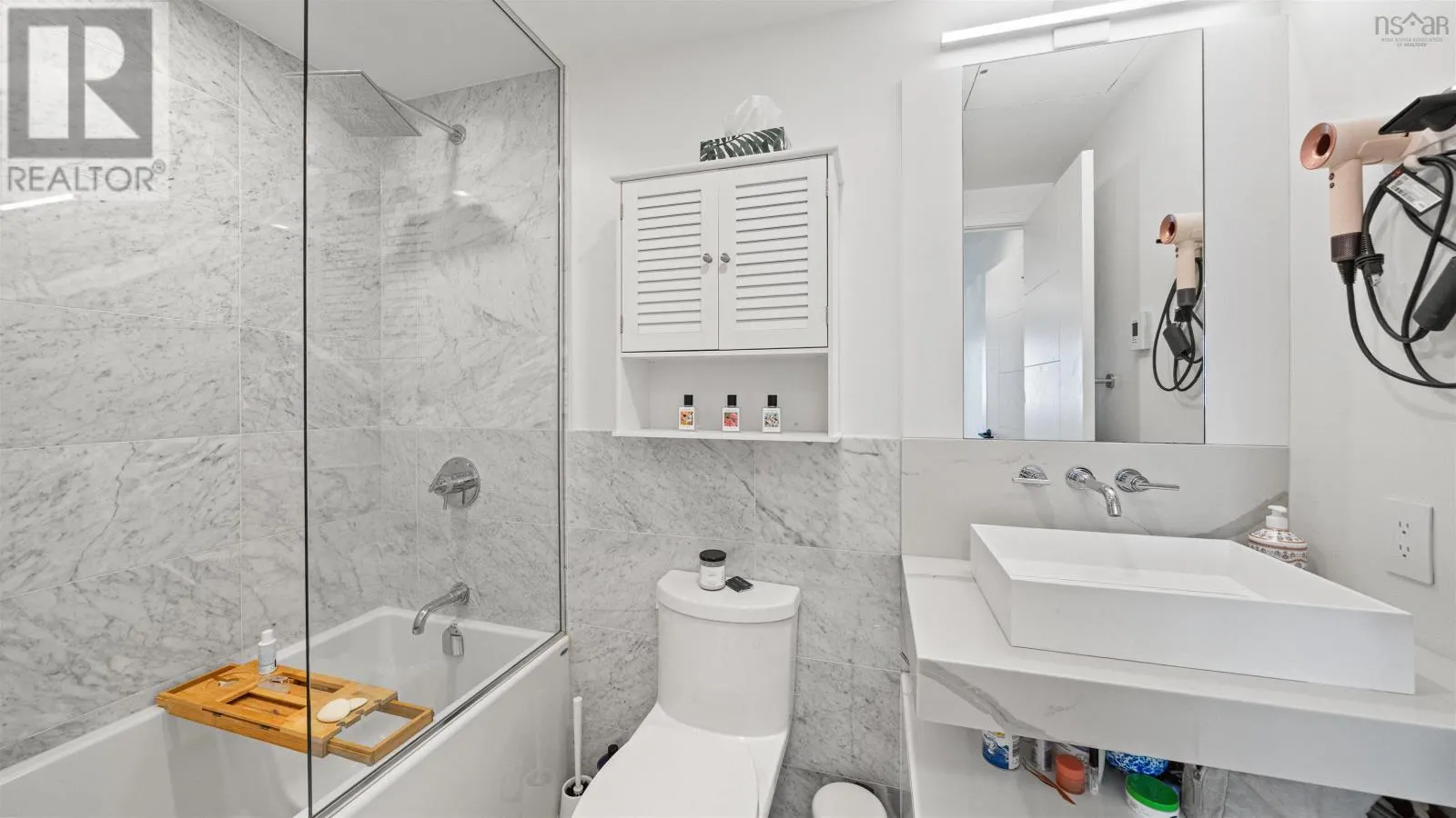 1650 1103 Granville Street