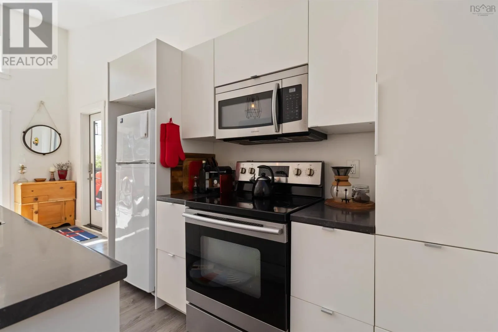 10 Silver Rock Road
