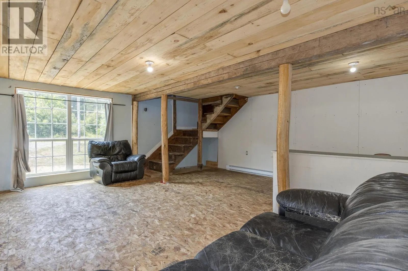 213 Clementsport Road