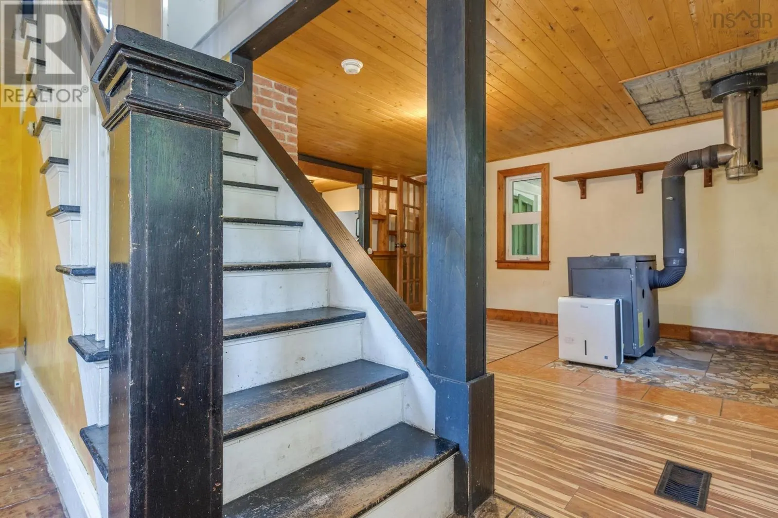 213 Clementsport Road