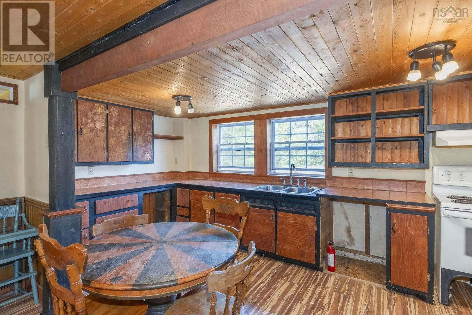 213 Clementsport Road
