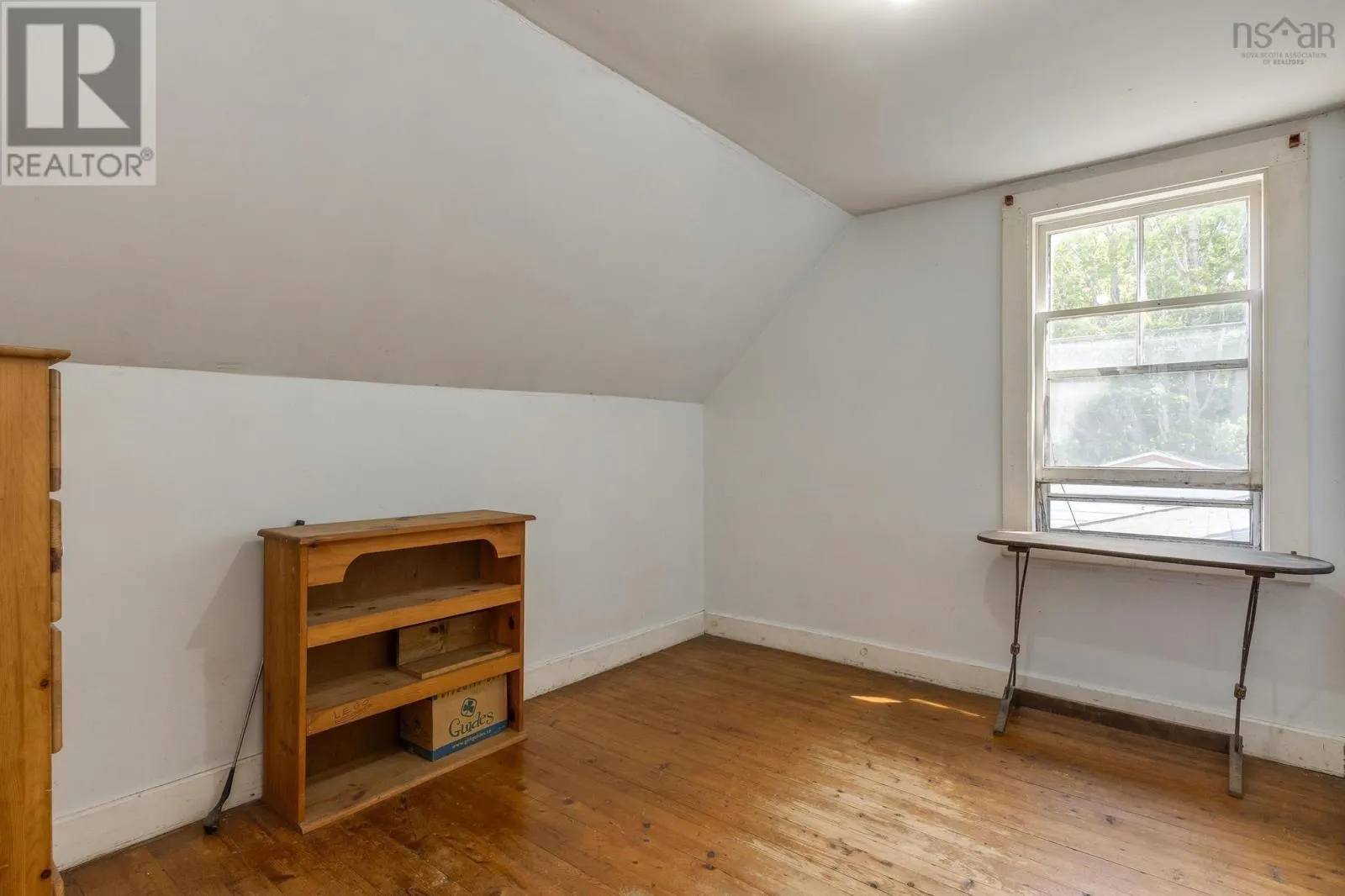 213 Clementsport Road