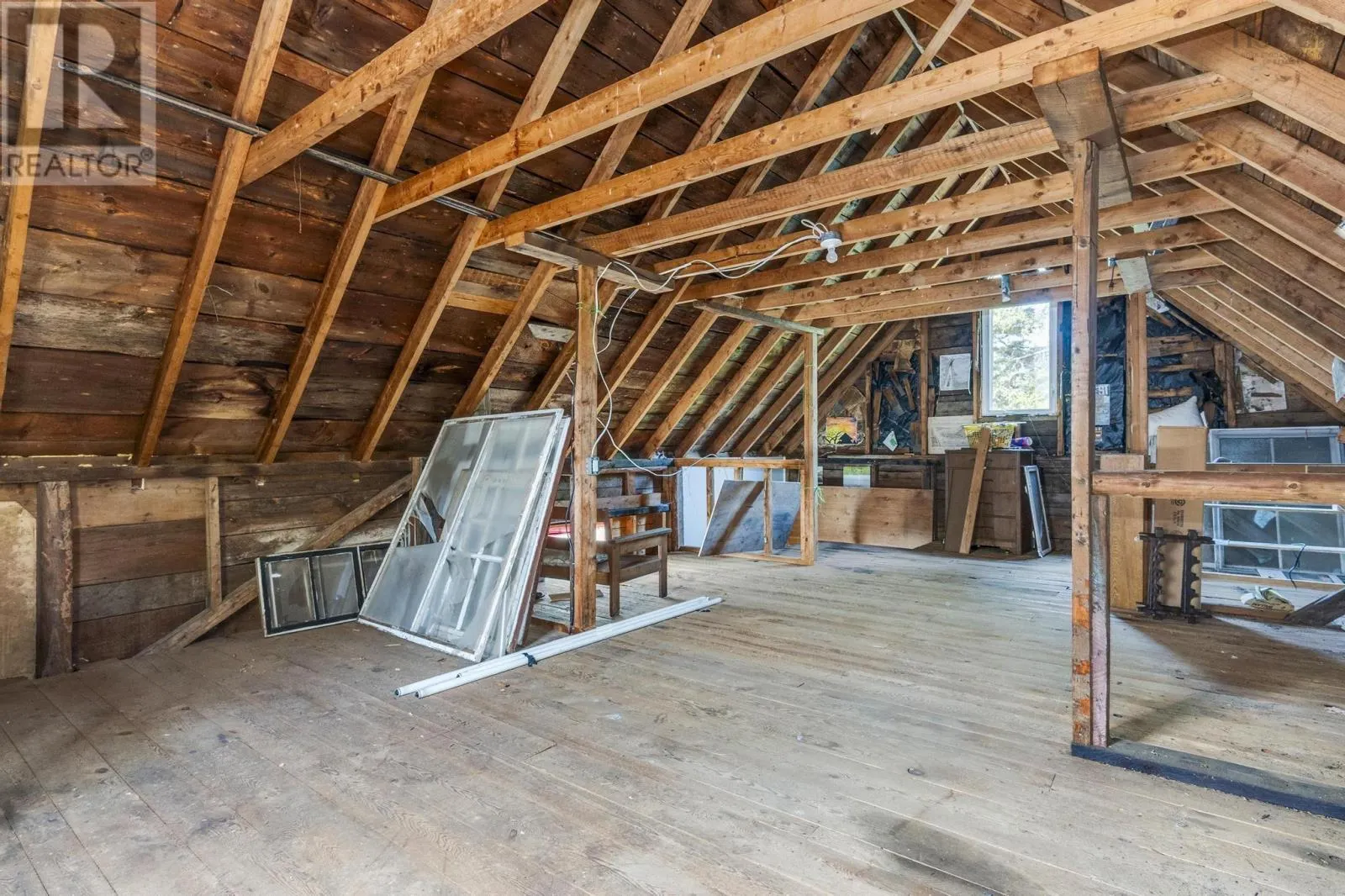 213 Clementsport Road