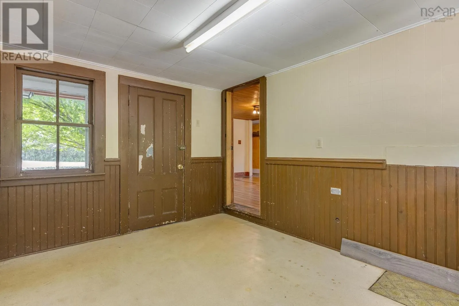 213 Clementsport Road