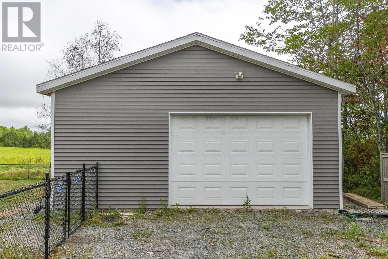 16 Ridgeview Street
