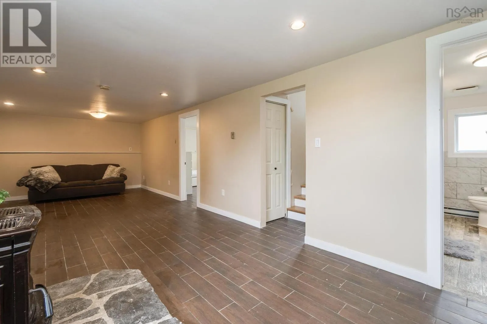 16 Ridgeview Street