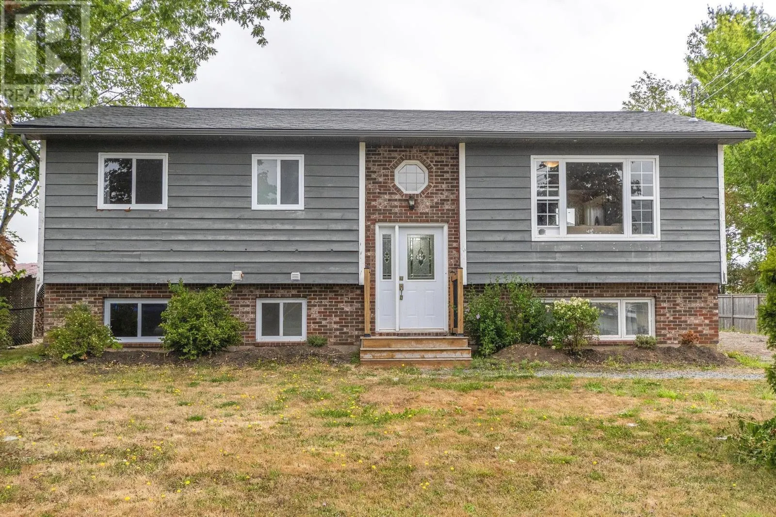 16 Ridgeview Street