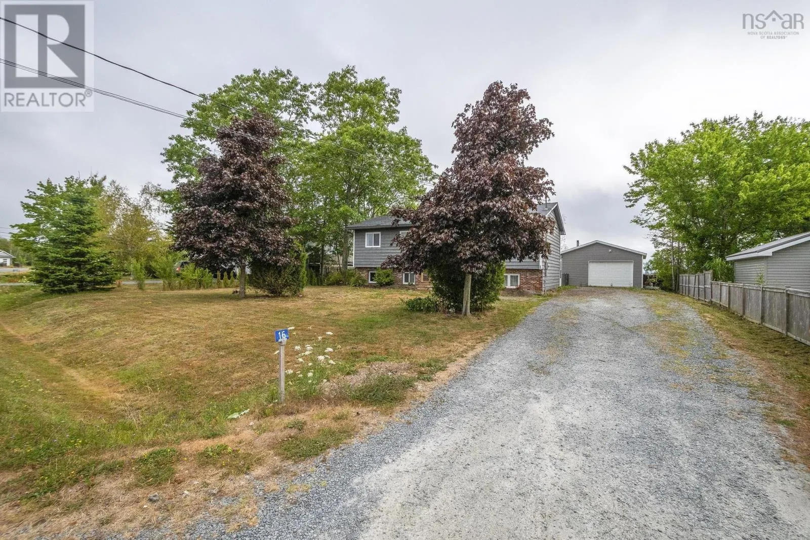 16 Ridgeview Street