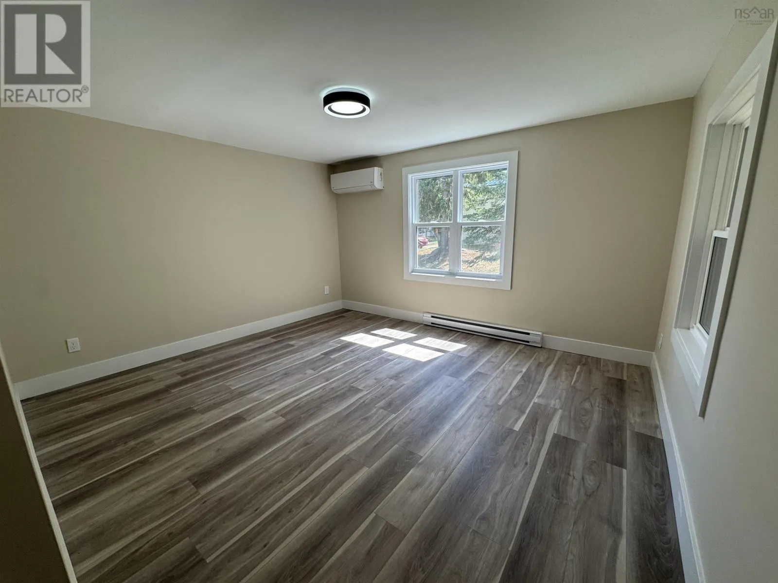 24 Frontier Drive