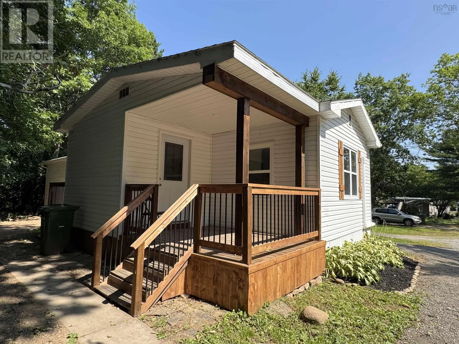 24 Frontier Drive