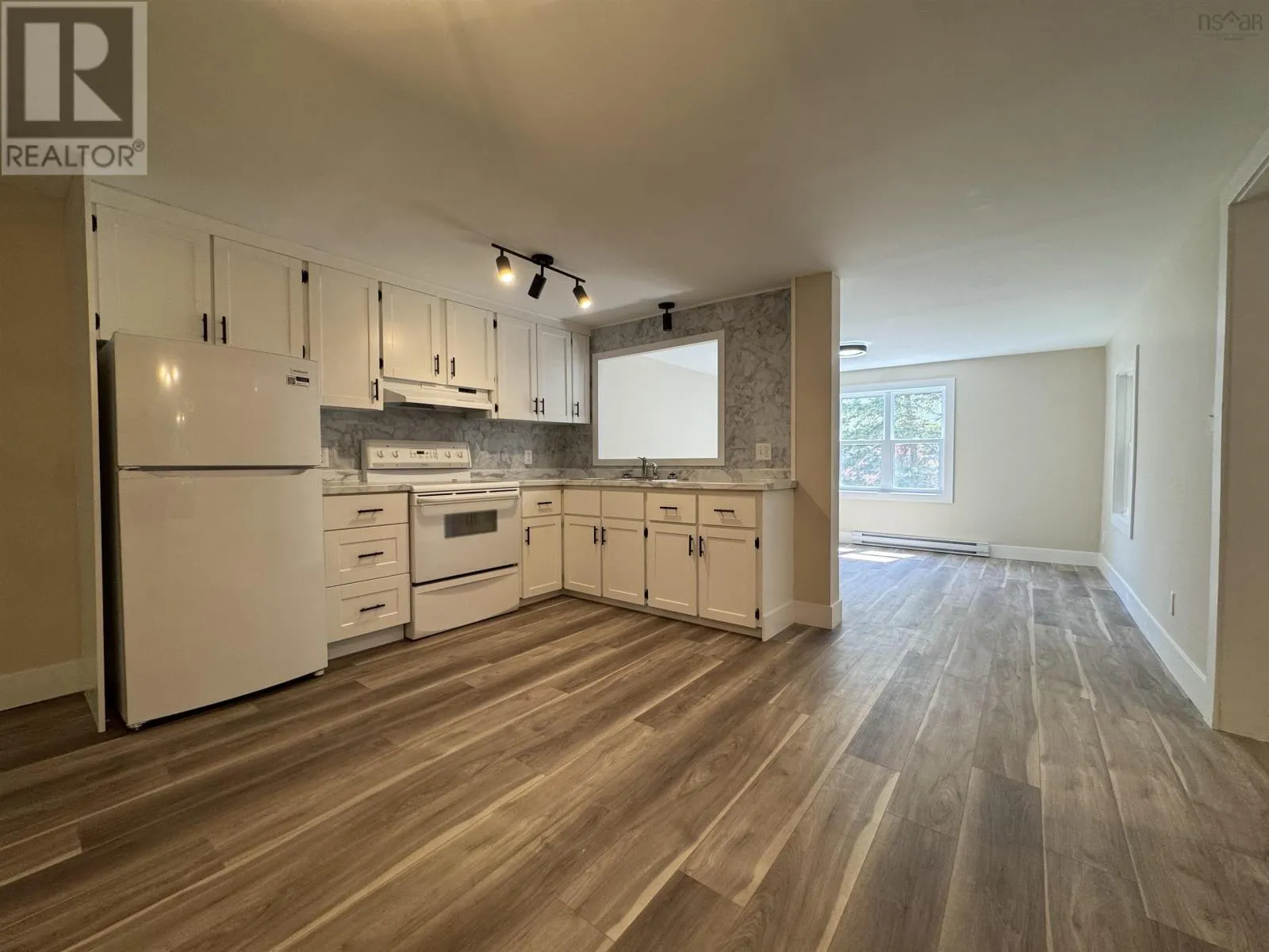 24 Frontier Drive
