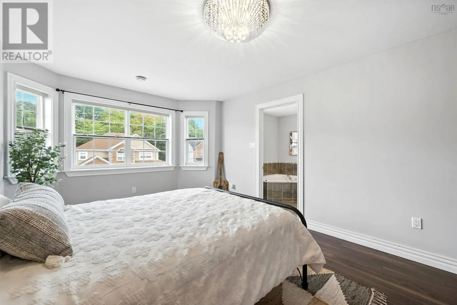 98 Castlepark Grove